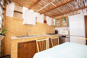 Trullo Nonna Netta con Piscina Idromassaggio e Area Giochi