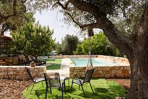 Trullo Nonna Netta con Piscina Idromassaggio e Area Giochi