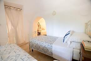 Trullo Nonna Netta con Piscina Idromassaggio e Area Giochi