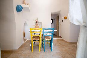 Trullo Nonna Netta con Piscina Idromassaggio e Area Giochi