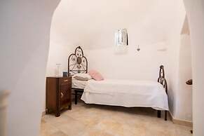 Trullo Nonna Netta con Piscina Idromassaggio e Area Giochi