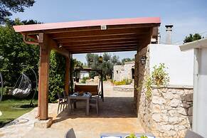 Trullo Nonna Netta con Piscina Idromassaggio e Area Giochi
