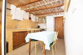 Trullo Nonna Netta con Piscina Idromassaggio e Area Giochi