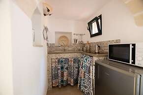 Trullo Nonna Netta con Piscina Idromassaggio e Area Giochi