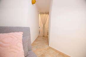 Trullo Nonna Netta con Piscina Idromassaggio e Area Giochi