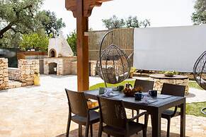 Trullo Nonna Netta con Piscina Idromassaggio e Area Giochi