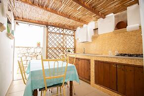 Trullo Nonna Netta con Piscina Idromassaggio e Area Giochi