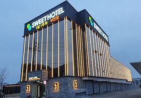 SWEET HOTEL
