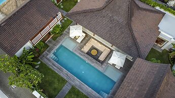 Villa Loma by Alfred in Bali