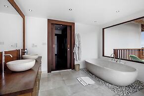 Villa Blanca by Alfred in Bali