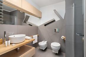 Stawowa Apartment Cracow by Renters