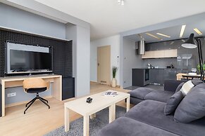 Stawowa Apartment Cracow by Renters