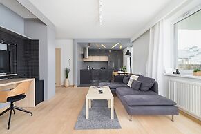 Stawowa Apartment Cracow by Renters