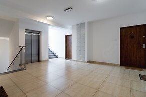 Stawowa Apartment Cracow by Renters