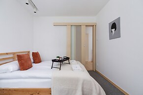 Stawowa Apartment Cracow by Renters