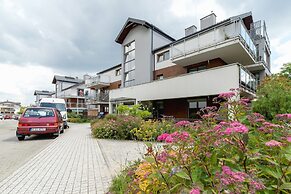 Stawowa Apartment Cracow by Renters