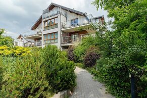 Stawowa Apartment Cracow by Renters