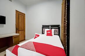 OYO 92065 Kos Flobamor