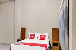 OYO 92065 Kos Flobamor