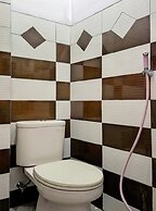 OYO 92065 Kos Flobamor