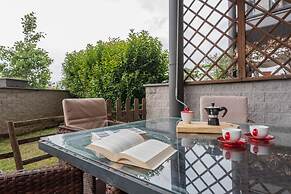 Perla Apartment With Garden by Wonderful Italy