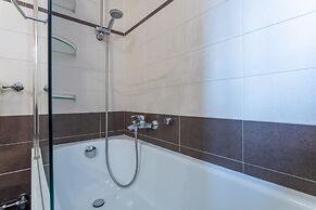 Perla Apartment With Garden by Wonderful Italy