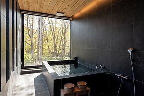 Yuki Sugi at Intuition