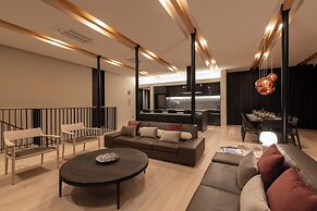 Yuki Sugi at Intuition