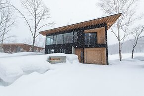 Yuki Sugi at Intuition