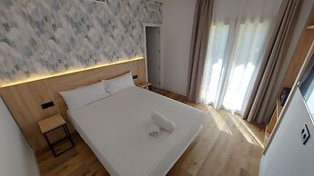 Sweet Lloret Suites