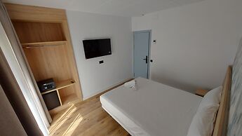 Sweet Lloret Suites