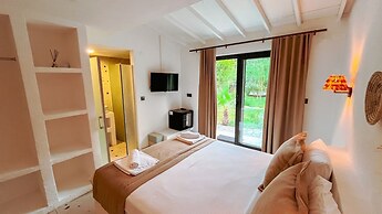 Thanos Hotel