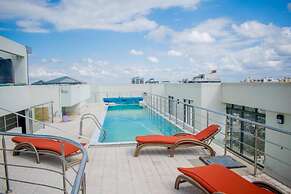 Stay.Plus Silverstone Apartments