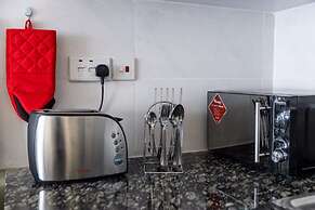 Stay.Plus Silverstone Apartments