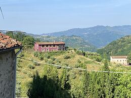 Beautiful Renovated 4-bed House in Bagni di Lucca