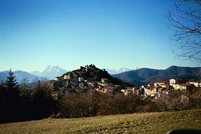 Beautiful Renovated 4-bed House in Bagni di Lucca