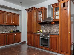 Relux Sea View 2BD Apartment by BluPine