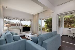 Relux Sea View 2BD Apartment by BluPine