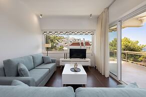 Relux Sea View 2BD Apartment by BluPine