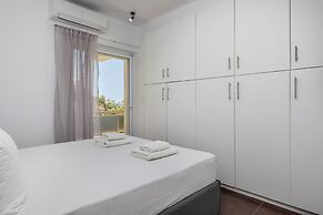 Relux Sea View 2BD Apartment by BluPine