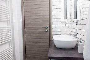 Supreme Athens Home by Cloudkeys