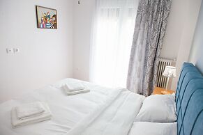 Supreme Athens Home by Cloudkeys