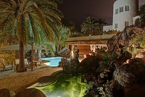 Buccara Villa Mistral