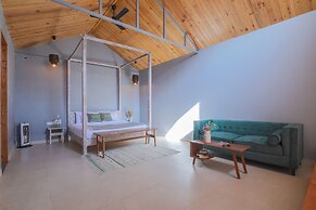 Seclude Pangot Perch