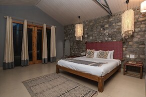 Seclude Pangot Perch