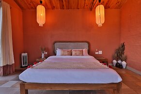 Seclude Pangot Perch