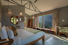 Seclude Pangot Perch