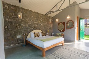 Seclude Pangot Perch