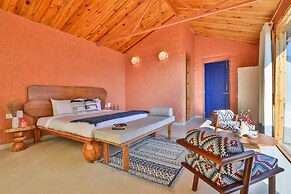 Seclude Pangot Perch