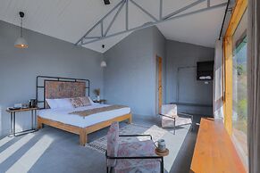 Seclude Pangot Perch